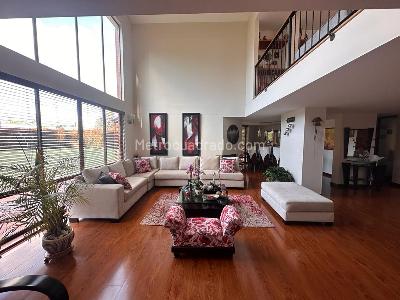 Casa de 4 alcobas en venta en Guaymaral, Bogotá, 1377 m² · foto 2 de 9