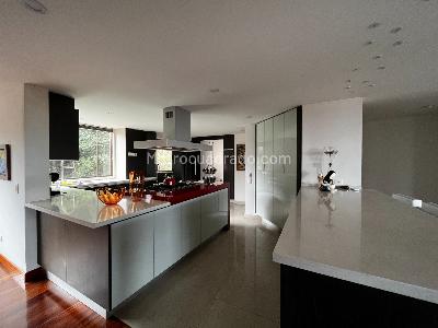 Apartamento de 3 alcobas en venta en Chapinero, Bogotá, 230 m² · foto 4 de 10