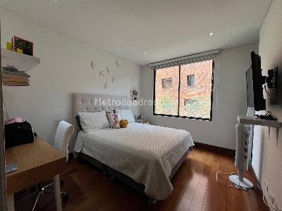 Apartamento en venta en Los Rosales, Bogotá · foto 6 de 9