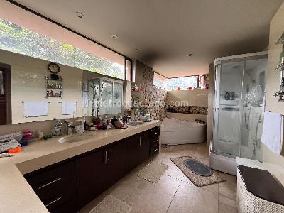 Casa en venta en Santa Barbara, Bogotá · foto 8 de 9