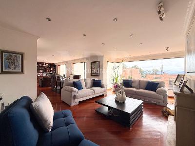 Apartamento en venta en Chico Alto, Bogotá · foto 2 de 16