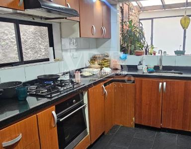 Apartamento de 3 alcobas en venta en Los Rosales, Bogotá, 264 m² · foto 17 de 17