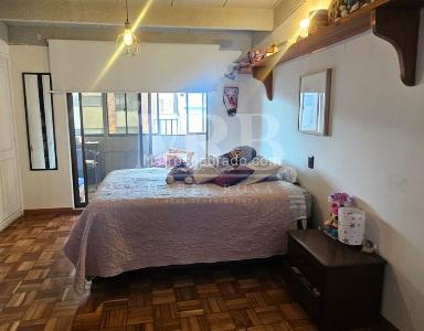 Apartamento de 3 alcobas en venta en Los Rosales, Bogotá, 264 m² · foto 12 de 17