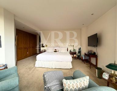 Apartamento de 2 alcobas en venta en Los Rosales, Bogotá, 220 m² · foto 12 de 16