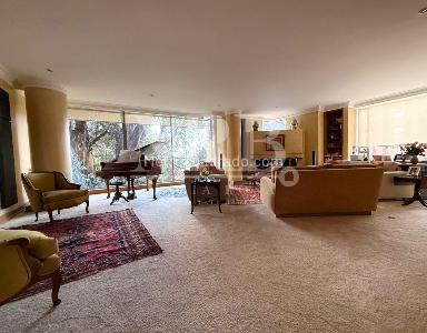 Apartamento de 2 alcobas en venta en Los Rosales, Bogotá, 220 m² · foto 4 de 16