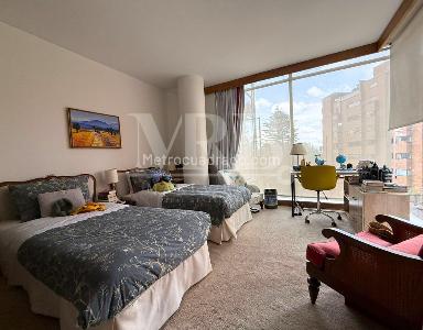 Apartamento de 2 alcobas en venta en Los Rosales, Bogotá, 220 m² · foto 8 de 16