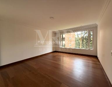 Apartamento de 3 alcobas en venta en Bogotá, 246 m² · foto 3 de 15