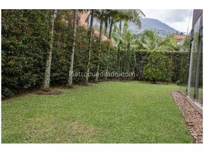 Casa de 4 alcobas en venta en Loma Del Escobero, Envigado, 650 m² · foto 15 de 15