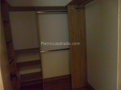 Casa de 4 alcobas en venta en Loma Del Chocho, Envigado, 298 m² · foto 6 de 12