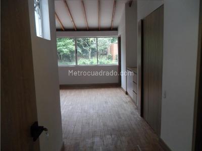Casa de 4 alcobas en venta en Loma Del Chocho, Envigado, 298 m² · foto 7 de 12