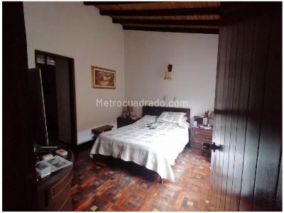 Casa de 3 alcobas en venta en Simon Bolivar, Medellín, 232 m² · foto 12 de 17