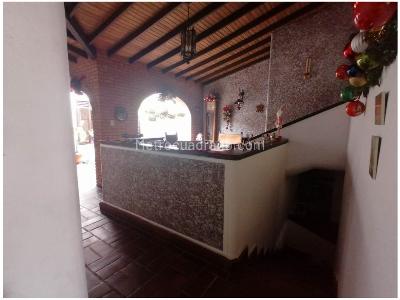 Casa de 3 alcobas en venta en Simon Bolivar, Medellín, 232 m² · foto 13 de 17