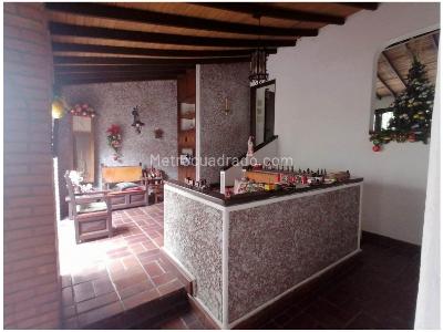 Casa de 3 alcobas en venta en Simon Bolivar, Medellín, 232 m² · foto 14 de 17