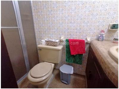 Casa de 3 alcobas en venta en Simon Bolivar, Medellín, 232 m² · foto 16 de 17