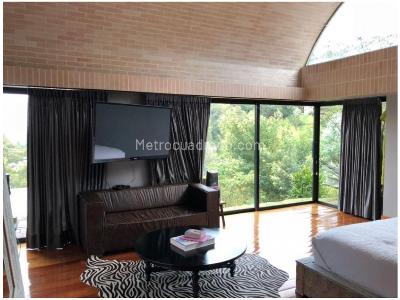 Casa de 3 alcobas en venta en Loma Del Escobero, Envigado, 2000 m² · foto 16 de 20