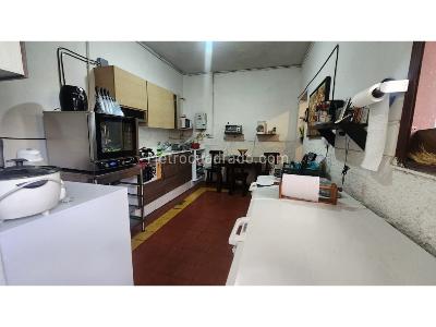 Casa de 4 alcobas en venta en Buenos Aires, Medellín, 340 m² · foto 10 de 20