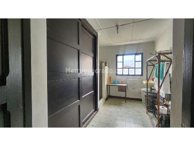 Casa de 4 alcobas en venta en Buenos Aires, Medellín, 340 m² · foto 11 de 20