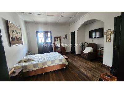 Casa de 4 alcobas en venta en Buenos Aires, Medellín, 340 m² · foto 16 de 20