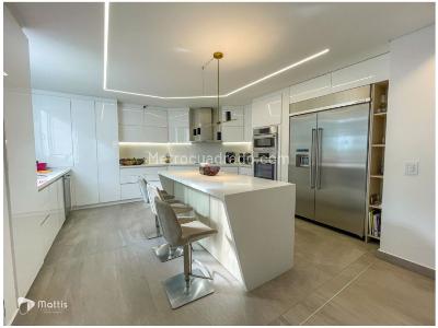 Casa de 4 alcobas en venta en Poblado Palmas, Medellín, 1500 m² · foto 6 de 20