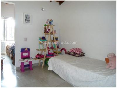 Casa de 3 alcobas en venta en Loma De Los Bernal, Medellín, 120 m² · foto 14 de 20