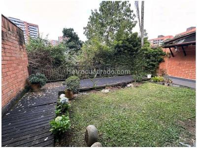 Casa de 3 alcobas en venta en La Sebastiana, Envigado, 227 m² · foto 3 de 19