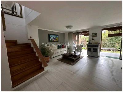 Casa de 3 alcobas en venta en La Sebastiana, Envigado, 227 m² · foto 4 de 19