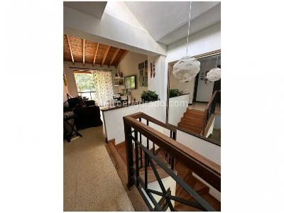 Casa de 3 alcobas en venta en La Sebastiana, Envigado, 227 m² · foto 10 de 19
