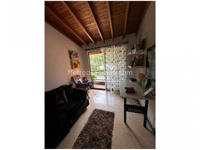 Casa de 3 alcobas en venta en La Sebastiana, Envigado, 227 m² · foto 13 de 19