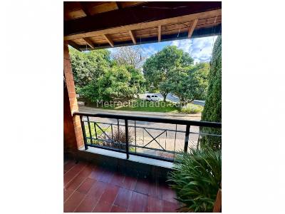 Casa de 3 alcobas en venta en La Sebastiana, Envigado, 227 m² · foto 16 de 19
