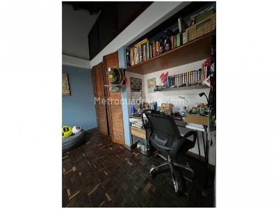 Casa de 3 alcobas en venta en Loma Del Chocho, Envigado, 186 m² · foto 10 de 20