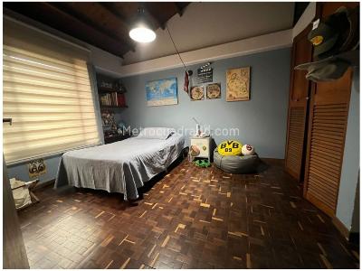 Casa de 3 alcobas en venta en Loma Del Chocho, Envigado, 186 m² · foto 16 de 20
