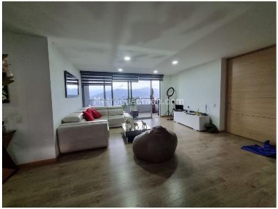 Apartamento de 4 alcobas en venta en Loma De Las Brujas, Envigado, 128 m² · foto 2 de 18