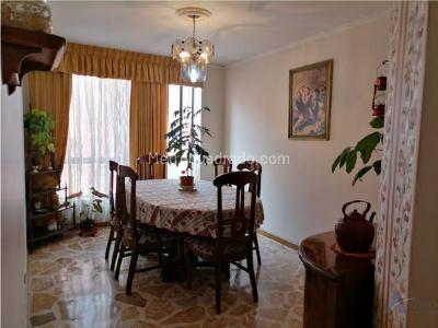 Apartamento de 3 alcobas en venta en Laureles, Medellín, 112 m² · foto 3 de 19