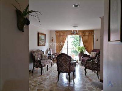 Apartamento de 3 alcobas en venta en Laureles, Medellín, 112 m² · foto 6 de 19