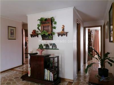 Apartamento de 3 alcobas en venta en Laureles, Medellín, 112 m² · foto 7 de 19