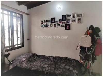 Casa de 4 alcobas en venta en Belen La Nubia, Medellín, 189 m² · foto 17 de 20