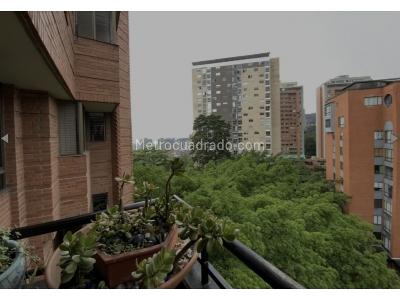 Apartamento en venta en El Poblado El Tesoro, Medellín · foto 13 de 19