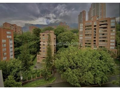 Apartamento en venta en El Poblado El Tesoro, Medellín · foto 15 de 19