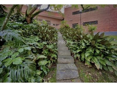 Apartamento en venta en El Poblado El Tesoro, Medellín · foto 17 de 19