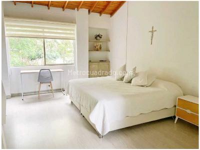 Casa de 4 alcobas en venta en Poblado Los Balsos, Medellín, 300 m² · foto 5 de 8