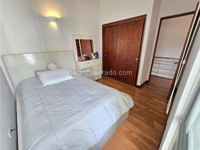 Casa de 3 alcobas en venta en Intermedia, Envigado, 198 m² · foto 12 de 20