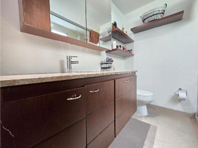 Casa de 3 alcobas en venta en Intermedia, Envigado, 198 m² · foto 15 de 20
