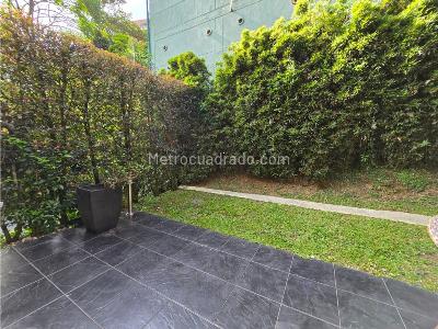 Casa de 3 alcobas en venta en Intermedia, Envigado, 198 m² · foto 19 de 20