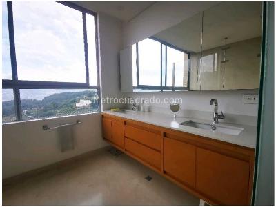 Apartamento en venta en Altos Del Poblado, Medellín · foto 16 de 20
