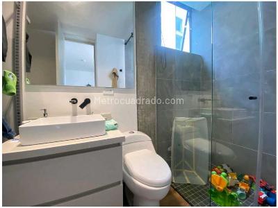 Apartamento de 4 alcobas en venta en Poblado Sector Campestre, Medellín, 230 m² · foto 10 de 15