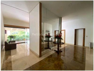 Apartamento de 4 alcobas en venta en Poblado Sector Campestre, Medellín, 230 m² · foto 14 de 15