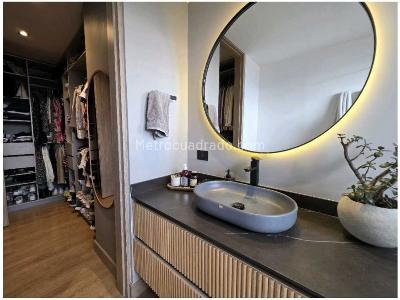 Apartamento de 3 alcobas en venta en El Poblado Loma De Los Parra, Medellín, 188 m² · foto 17 de 20