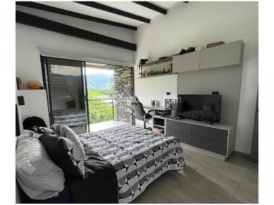 Casa de 4 alcobas en venta en Las Lomitas, Sabaneta, 315 m² · foto 14 de 20