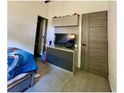Casa de 4 alcobas en venta en Las Lomitas, Sabaneta, 315 m² · foto 18 de 20