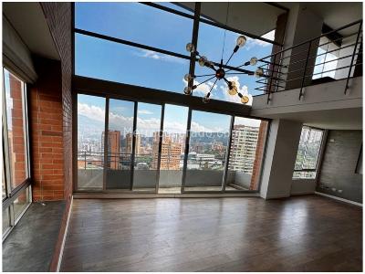 Apartamento en venta en El Poblado El Tesoro, Medellín · foto 3 de 18